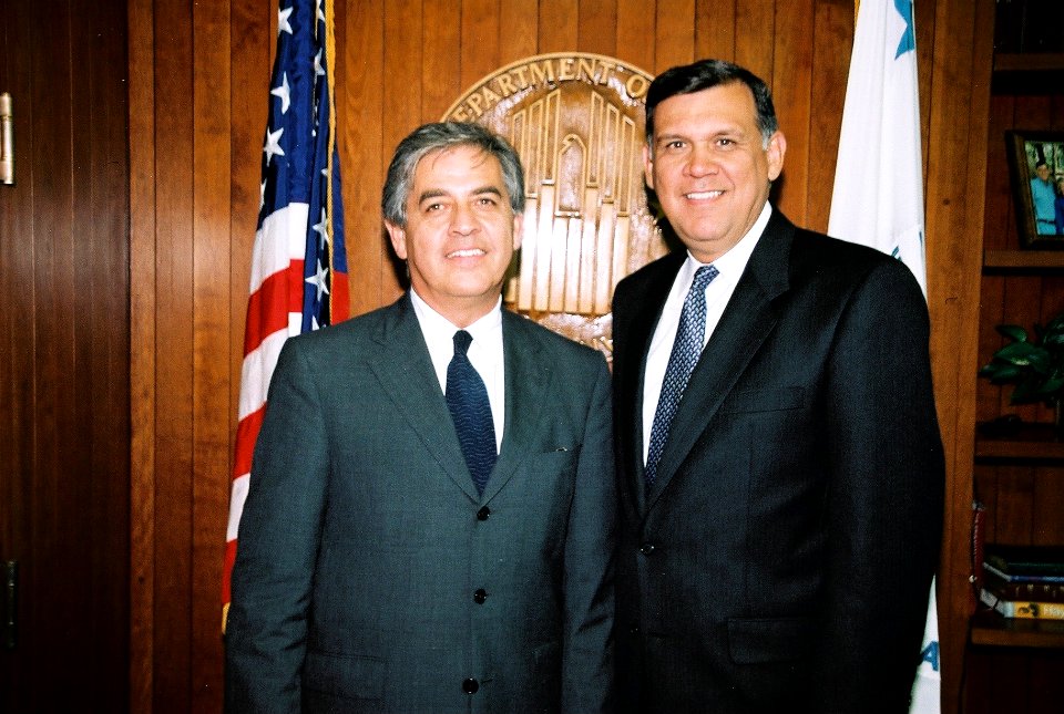 Secretary Mel Martinez with El Paso, Texas Mayor Raymond Caballero 207-DP-8232-CNV00000003