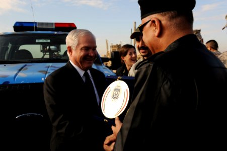 Secretary of Defense visits troops DVIDS231328