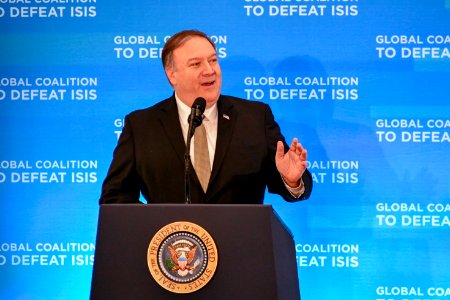 Secretary Pompeo Introduces President Trump - 32068483237