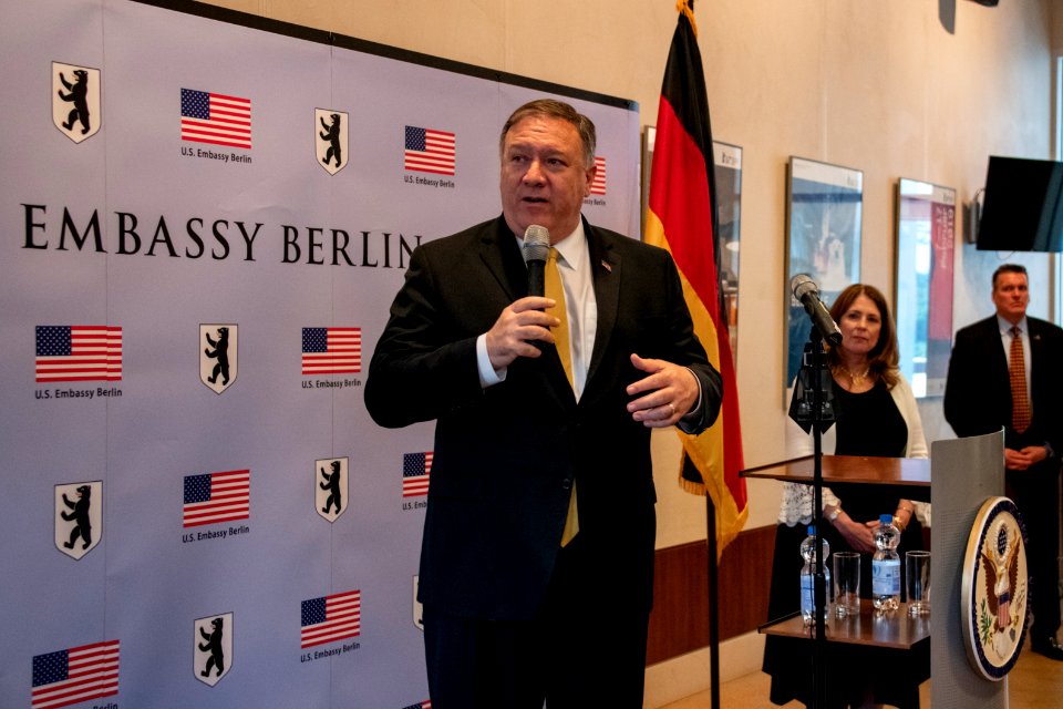 Secretary Pompeo Meets With U.S. Embassy Berlin Staff and Families - 47971893728