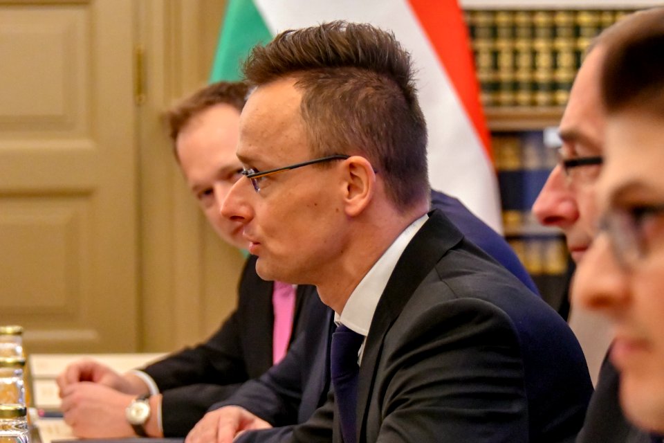 Secretary Pompeo Participates in a Bilateral Meeting With Hungarian Foreign Minister Szijjarto - 33187520768