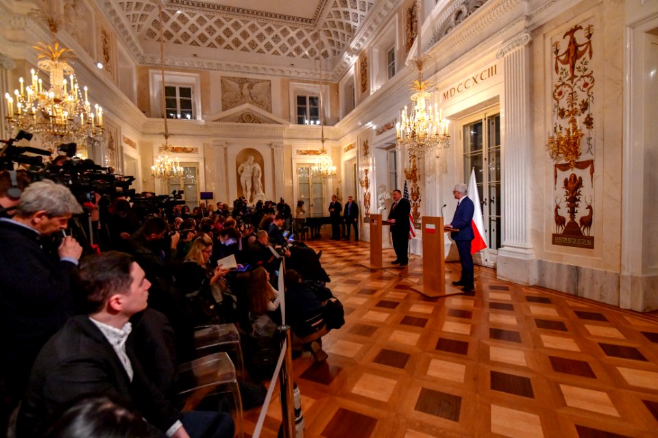 Secretary Pompeo Participates in a Joint Press Conference With Polish Foreign Minister Czaputowicz - 47074637841