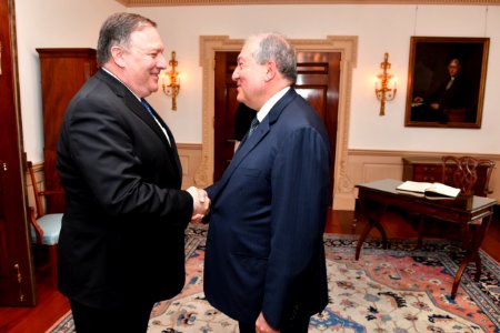 Secretary Pompeo shakes hands with Armenian President Sarkissian (1)