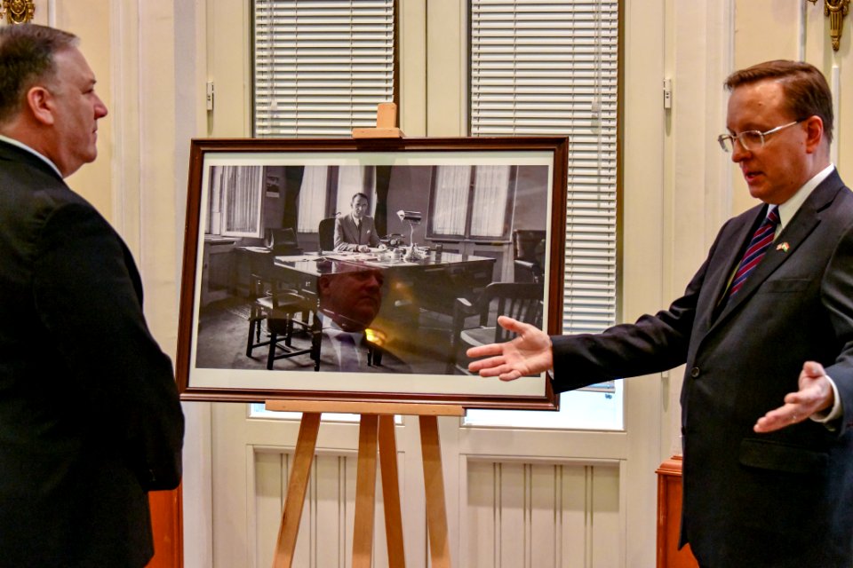 Secretary Pompeo Visits Portraits Cardinal Mindszenty and Carl Lutz - 46338884624