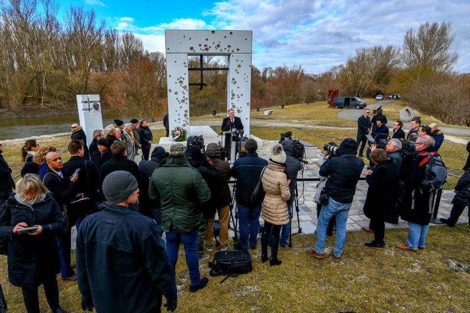 Secretary Pompeo Visits Gate of Freedom Memorial in Bratislava - 46346381304