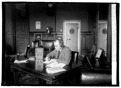 Secty. Work with radio, (3-9-22) LCCN2016846131