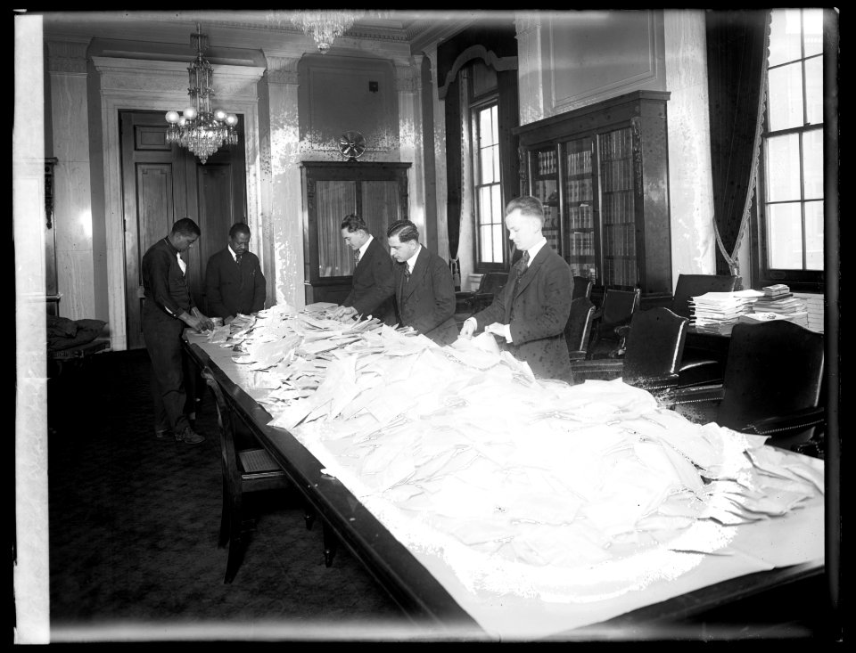 Seed distribution, Sen. Penrose ofc. LCCN2016851526