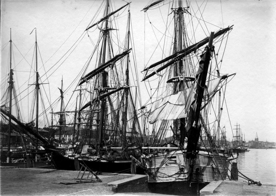 Segelschiffe im Handelshafen an der Hörn (Kiel 70.452)