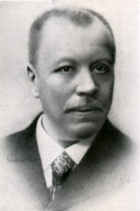 Seidenweberei Peter Bircks, Mitbegründer Pelzkappenmeister Gerhard Lütten