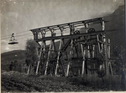 Seilbahn 10. Vigolo.Tragseilspannvorrichtung oberhalb Casara. (BildID 15643197)