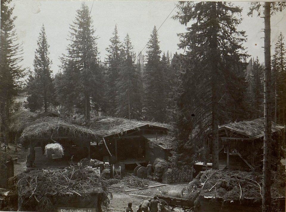 Seilbahn 19.Station Campo Vecchio mit auslaufendem Wagen. (Totalansicht.) (BildID 15643582)