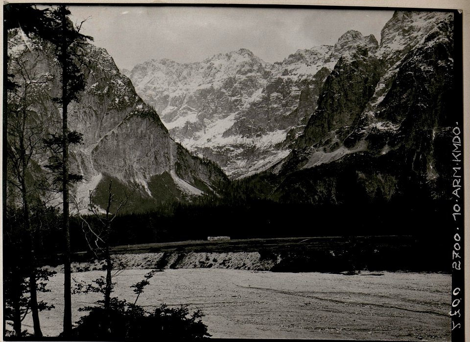 Seisera, Spranja mit den Ruinen der Seisera-Hütte. (BildID 15734669)