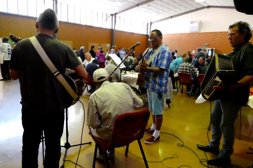 The annual Thanksgiving lunch for Wellington's needy (31042988832)
