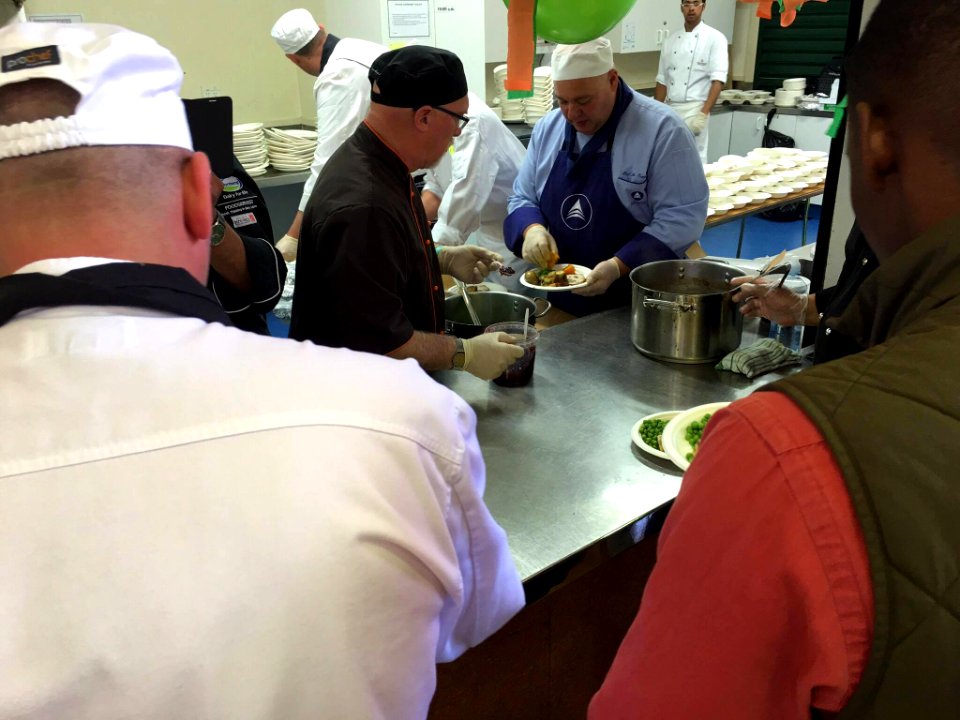 The annual Thanksgiving lunch for Wellington's needy (30818875780)