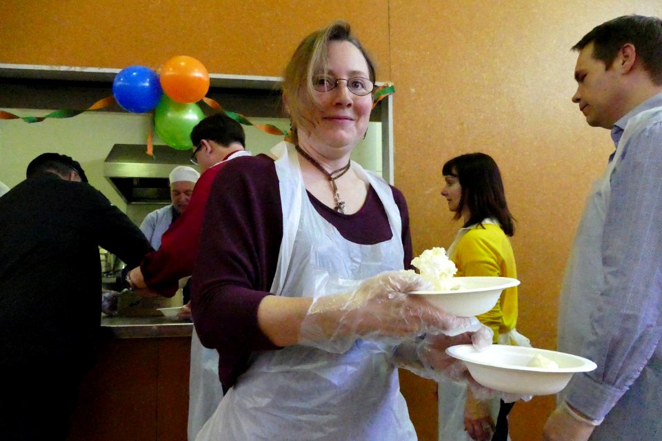 The annual Thanksgiving lunch for Wellington's needy (31042904362)