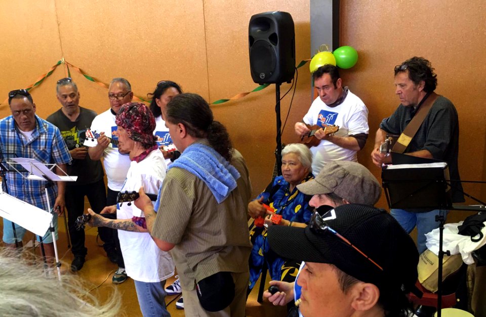 The annual Thanksgiving lunch for Wellington's needy (31042900522)
