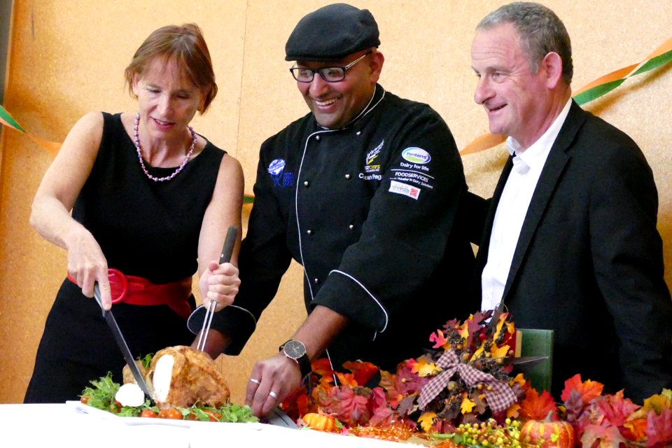 The annual Thanksgiving lunch for Wellington's needy (31072026261)