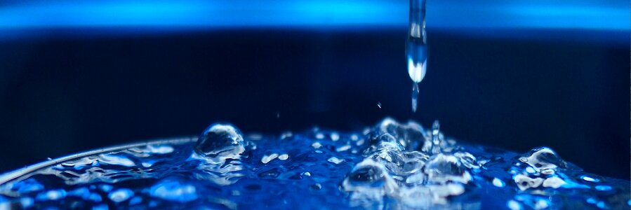 Wet liquid hochspringender high drop photo