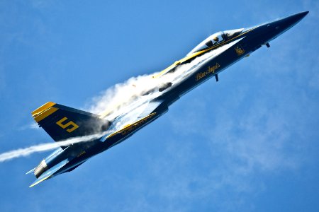 The Blue Angels perform at the 2015 Kaneohe Bay Air Show and Open House. (21735716014)
