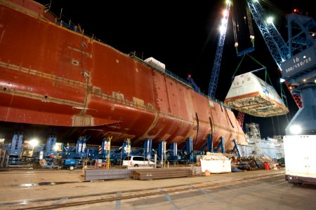 The boathouse of USS Zumwalt is moved into position. (8291330970)