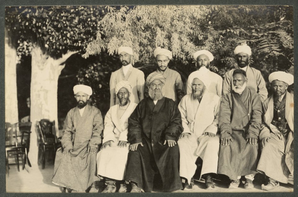 The British Aksakals (or Agents) in Chinese Turkestan