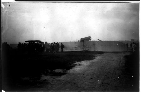 The broken propellor, the cause of the Fort Myer tragedy LCCN2002721849
