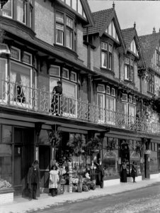 The Cabin, Esplanade, Penarth (4641280)