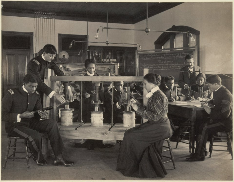 The cheese press screw - students studying agricultural sciences, Hampton Institute, Hampton, Virginia LCCN98502962