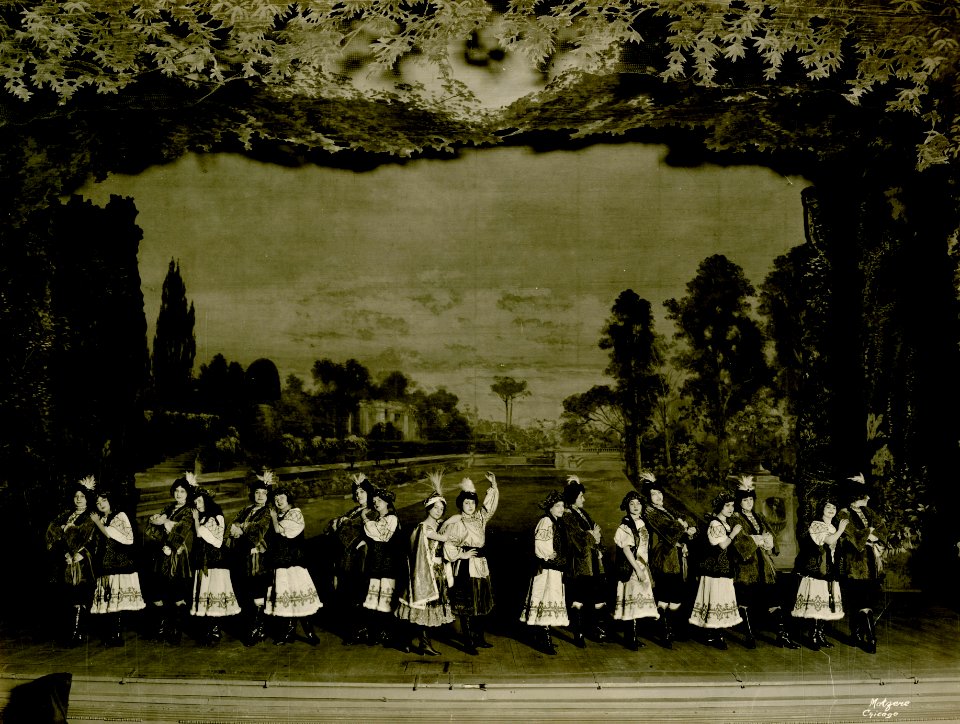 The Chicago Grand Opera Company performs Hungarian Dance (SAYRE 12479)