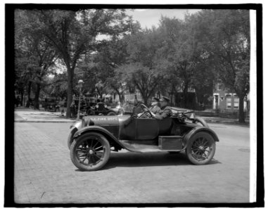 Semmes Motor Co., (Washington, D.C.) LCCN2016826075