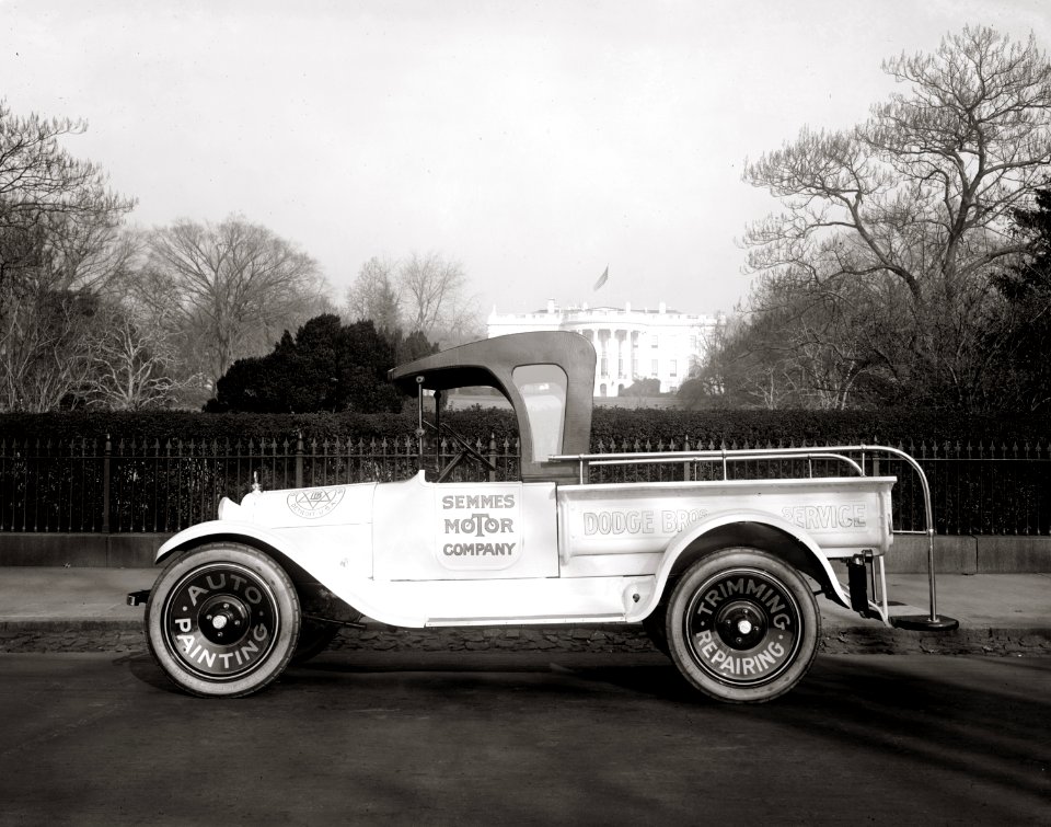 Semmes Motor Company service wagon - 1922