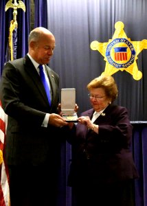 Sen. Barbara Mikulski Receives DHS Distinguished Public Service Award (30122769244)