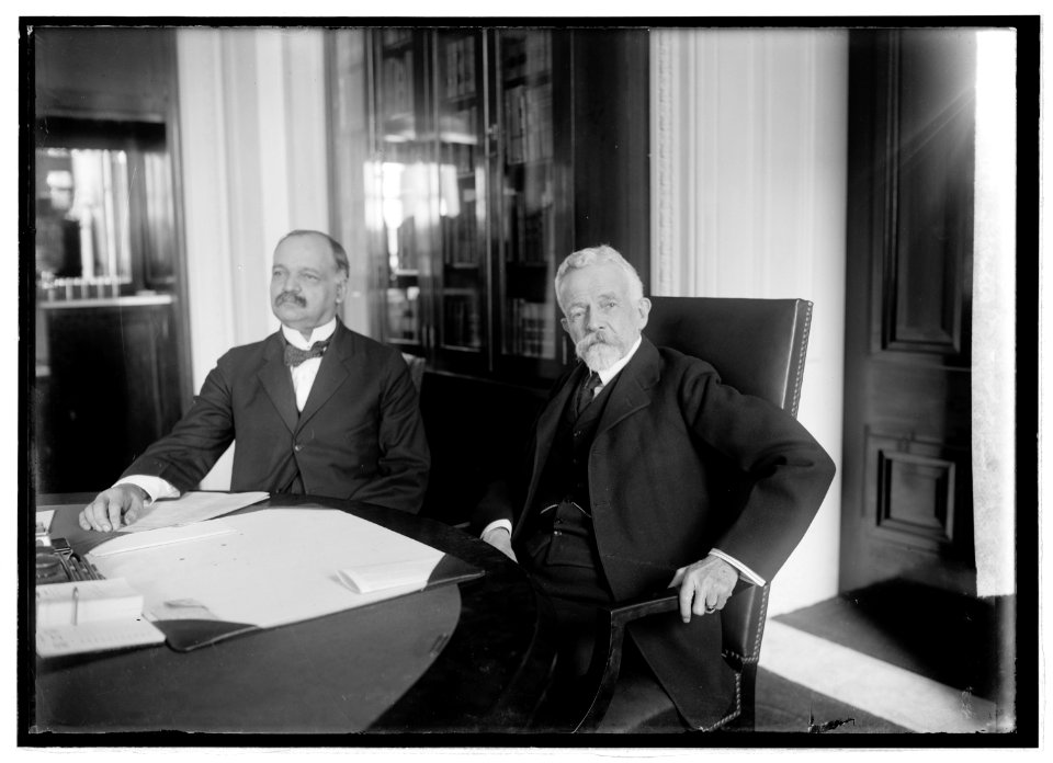 Sen. Curtis & Lodge LCCN2016822442