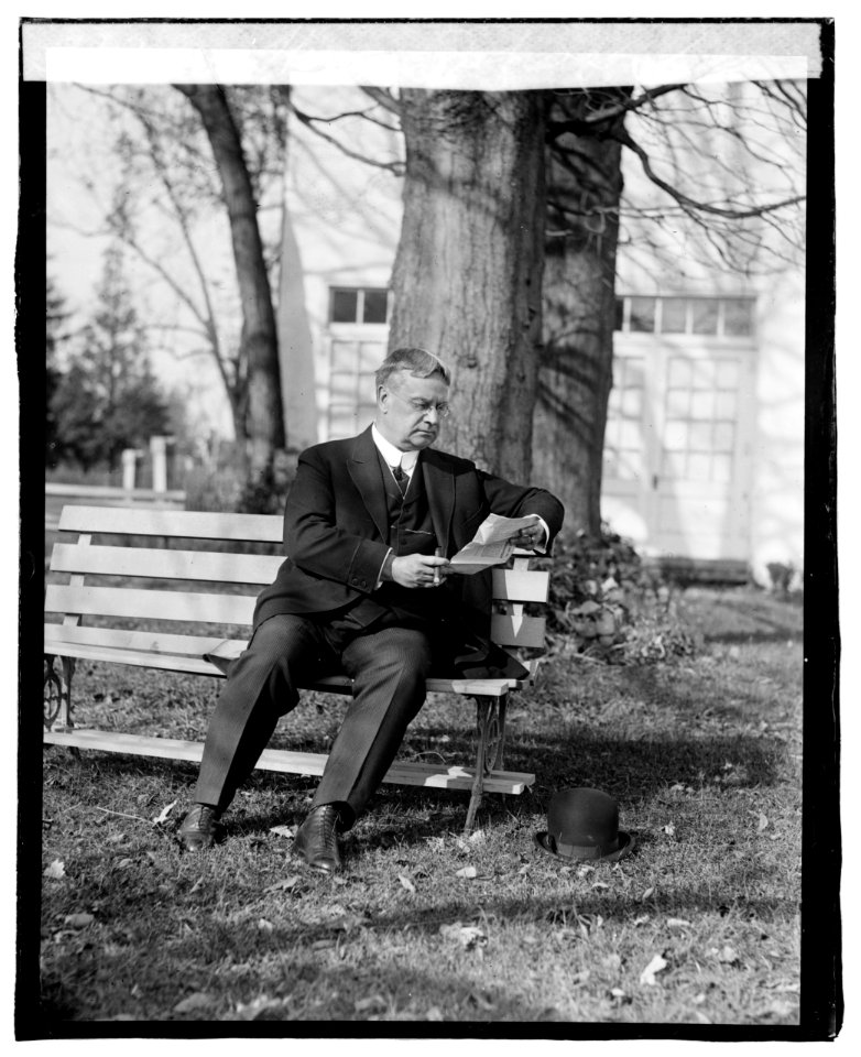 Sen. Hiram Johnson LCCN2016819852