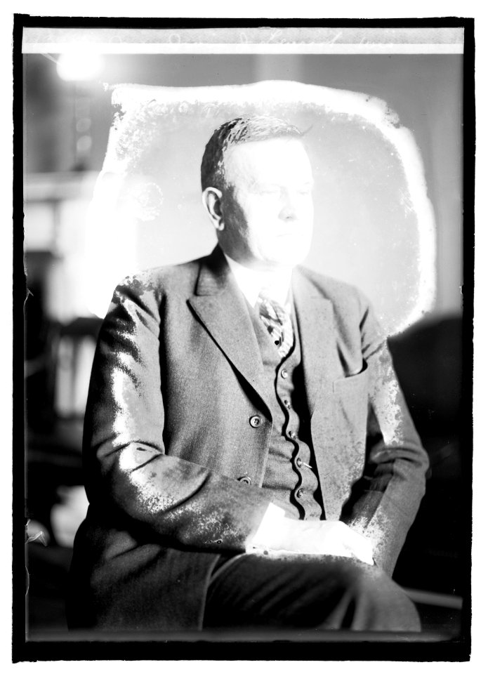 Sen. Irvine L. Lenroot, Wis. LCCN2016845315