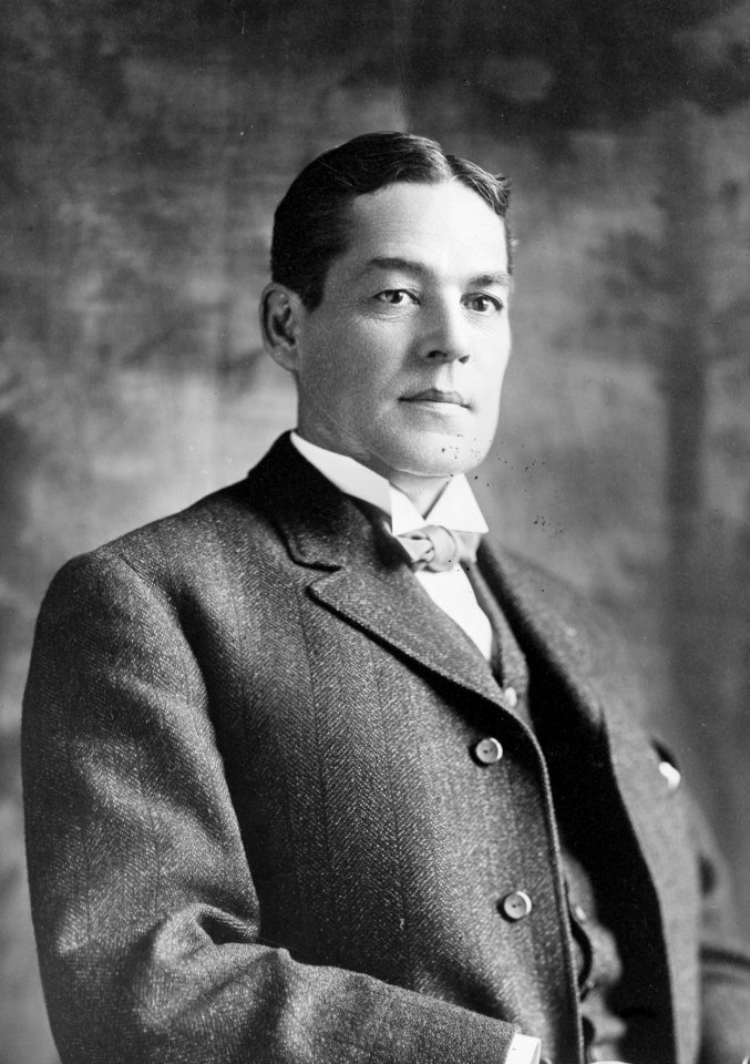 Sen. Robert Latham Owen, half-length portrait, facing right LCCN95514693 (cropped)