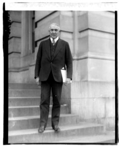 Sen. Warren S. (G.) Harding LCCN2016819939