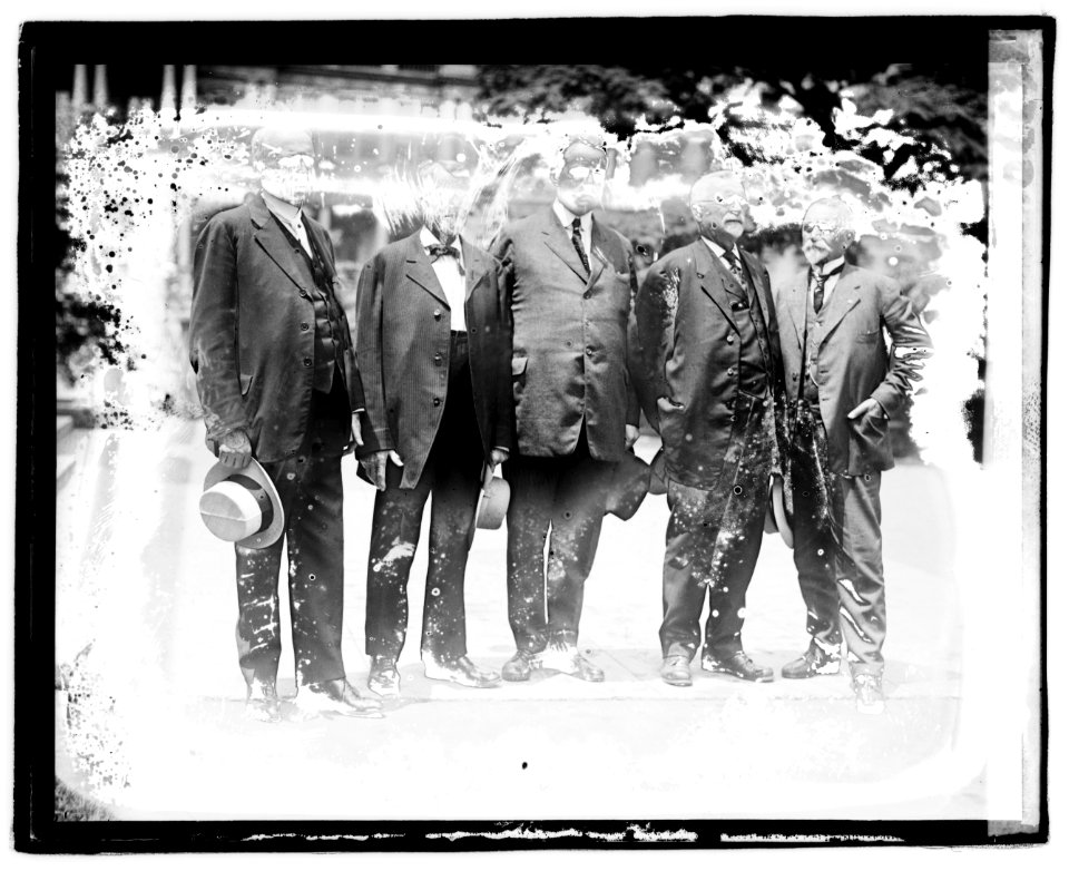 Sen. Willis & his four uncles LOC npcc.04329