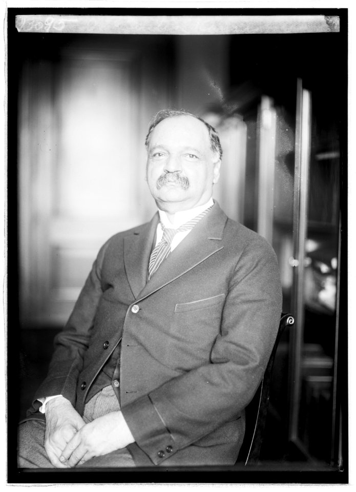 Sen.) Curtis, Kansas LCCN2016822733