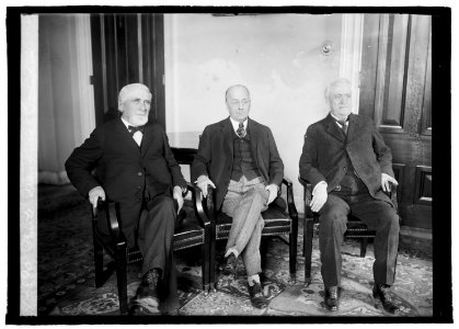 Senate Inaugural group, (12-10-20) LCCN2016844860