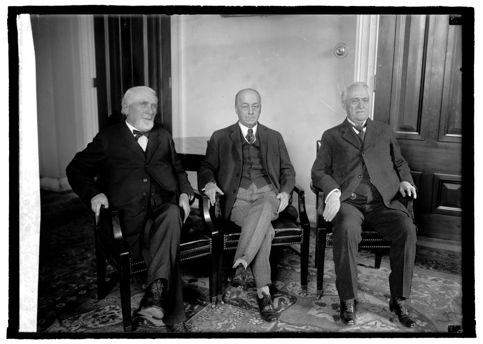 Senate Inaugural Com., 12-10-20 LCCN2016844859