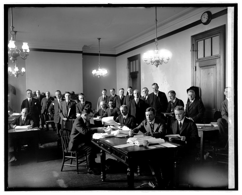Senate Committee on Election, (Washington, D.C.), 1-5-21 LCCN2016852375