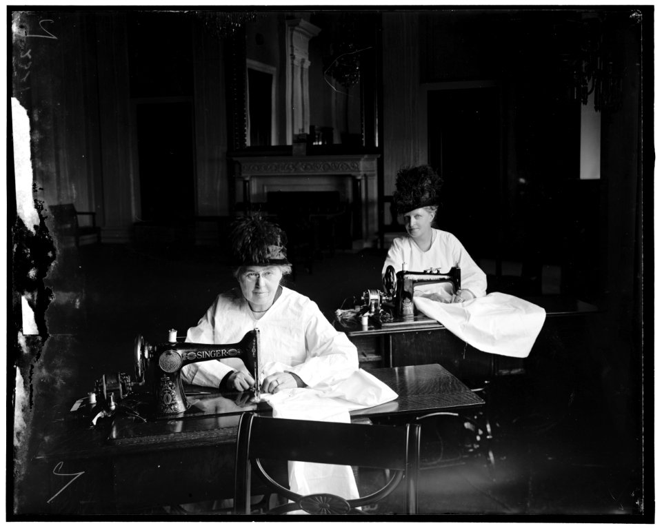 Senate Women LOC hec.13860