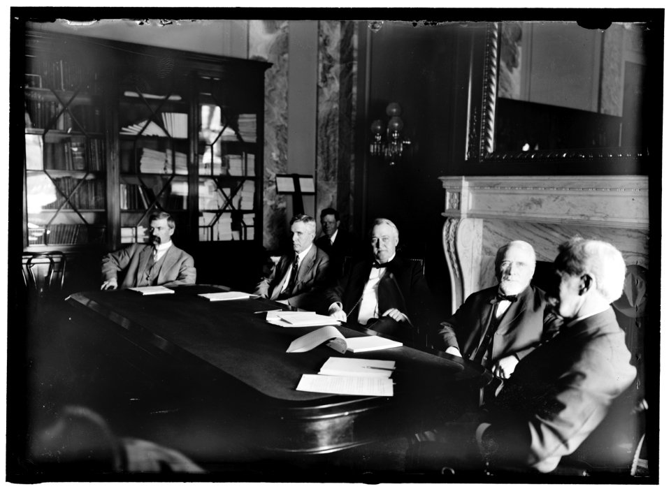 SENATE, COMMITTEES. RULES (i.e., Judiciary). SUBCOMMITTEE TO INVESTIGATE THE MAINTENANCE OF A LOBBY TO INFLUENCE LEGISLATION. S.R. 92. SENATORS WALSH OF MONTANA; REED OF MISSOURI; OVERMAN OF LCCN2016864639