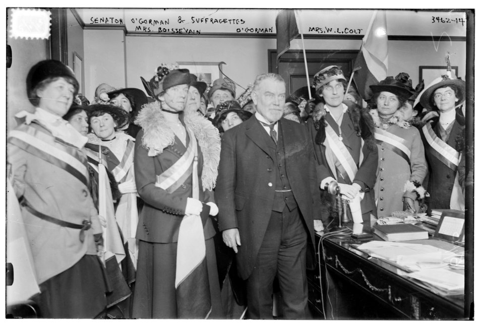 Senator O'Gorman & suffragettes, Mrs. Boissevain, O'Gorman, Mrs. W.L. Colt LCCN2014698961