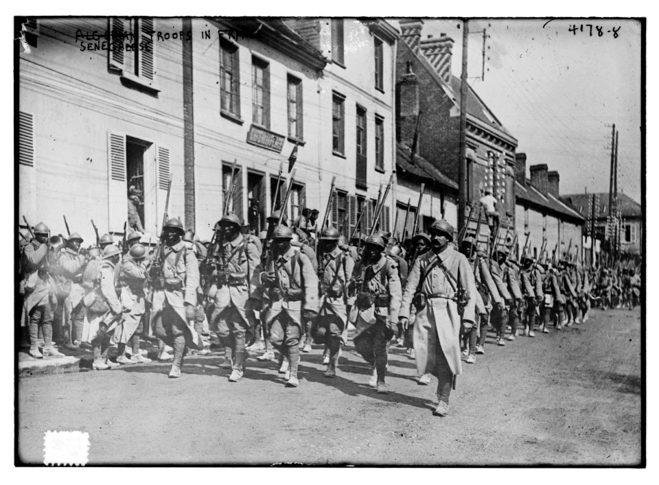 Senegalese troops in France LCCN2014704344