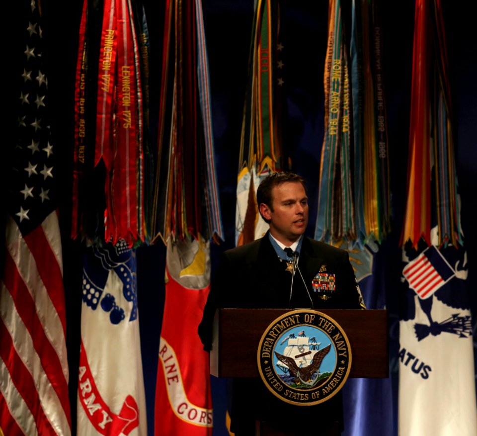 Senior Chief Special Warfare Operator (SEAL) Edward C. Byers Jr.is inducted into the Hall of Heroes. (24794421073)
