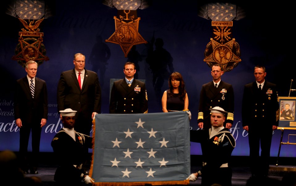 Senior Chief Special Warfare Operator (SEAL) Edward C. Byers Jr.is inducted into the Hall of Heroes. (24794421453)