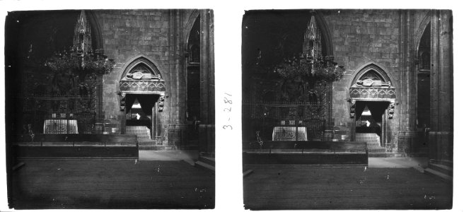 Sepulcre a l'interior de la catedral de Girona