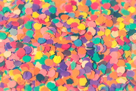 Structure confetti party